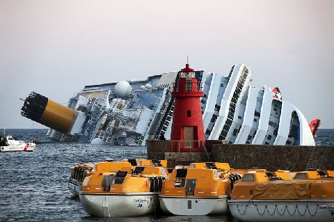 IsolaDelGiglio NaufragioCostaConcordia3