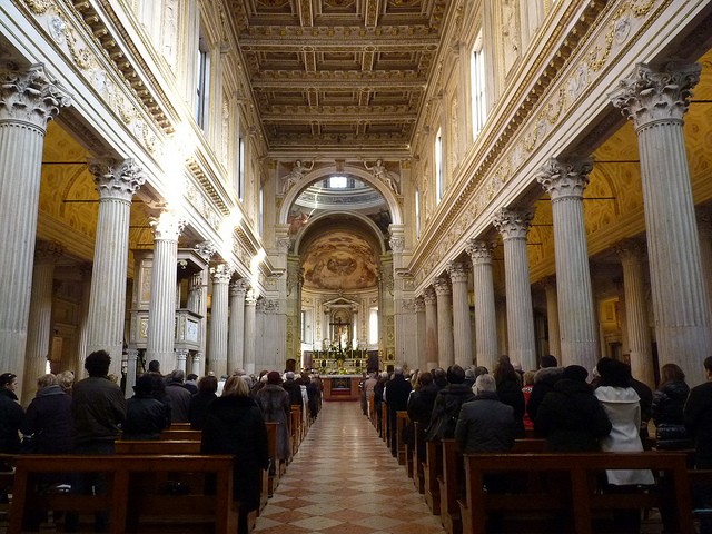 Mantova Duomo Interni1