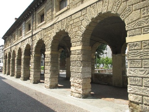 Mantova ViaPescheria2